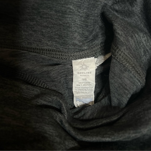 Offline by Aerie The Hugger High-waist Charcoal Leggings with Pockets - Picture 6 of 6